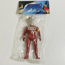 Tsuburaya Comunicaciones Federación Galáctica Sofubi L77 Nebulosa Ultraman Leo Late