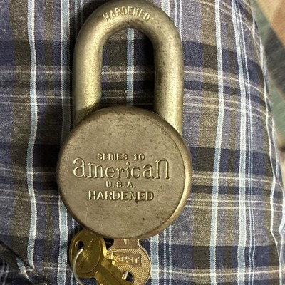 American Series 10 Silver Hardened Steel Keyed Padlock APT, Diff Key 1/2in