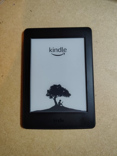 Kindle Paperwhite 7th Generation 6" 4GB **NOT WORKING**