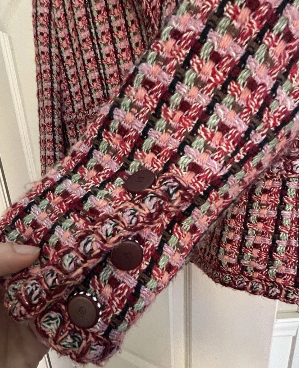 CHANEL GIACCA TWEED FANTASIA rosso rosa verde cristallo CC Boucle taglia 38