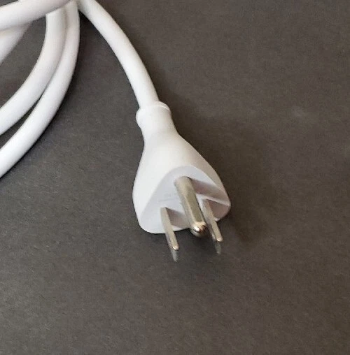 Lote de 4 cables de alimentación de CA originales Apple LS-7A 2.5A 125V 3 clavijas E344534 Foto 2 de 4