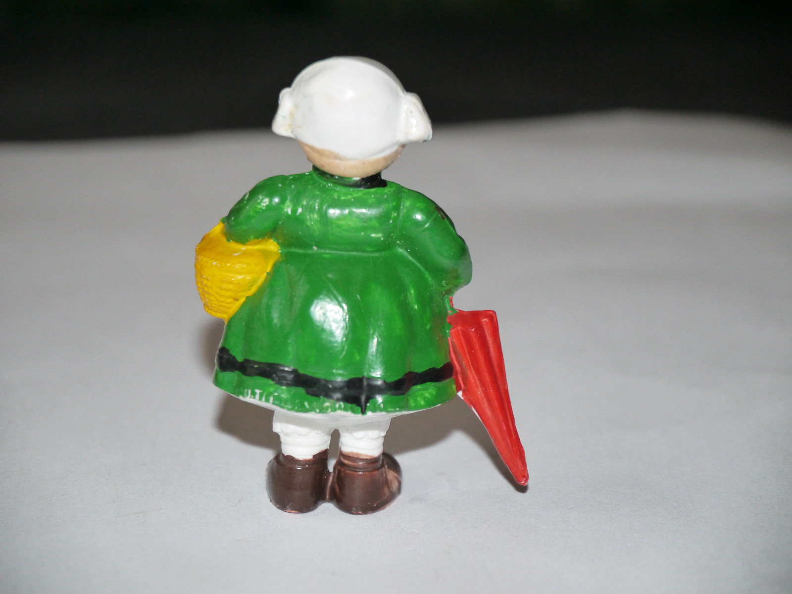Figurine Ancienne Bécassine En Bois, Bon état Pour Son âge
