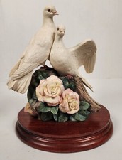 Border Fine Arts Peace And Harmony Two Doves ...