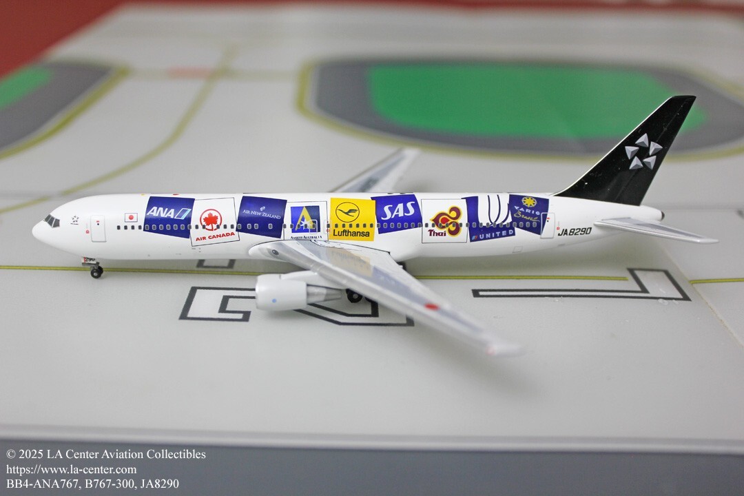 航空機・ヘリコプター ANA Boeing 767-300ER STAR ALLIANCE 1:400 BigBird All Nippon ANA Boeing 767-300 Old Star Alliance Diecast