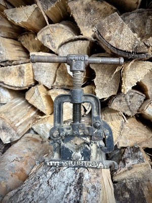 Armstrong Junior Pipe Vise, Bridgeport Conn., Vintage Tool