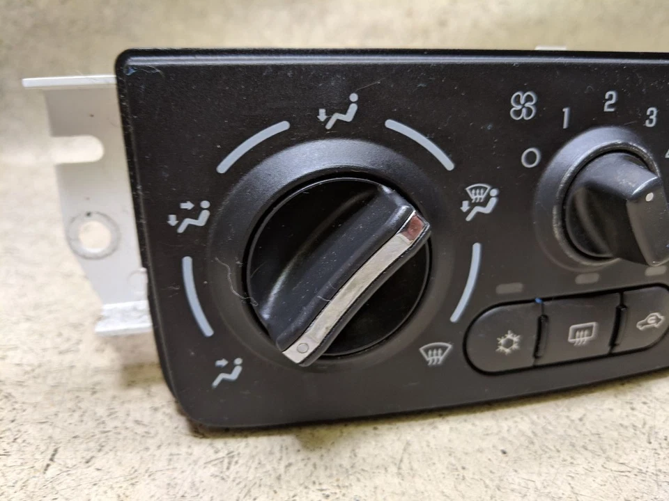 Controle climático de temperatura AC 15890411 compatível com 05-10 Chevrolet Cobalt f54-202992 - Imagem 2 de 4