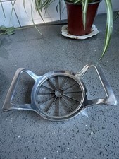 Vintage Westmark Apple Slicer / Apple Wedger &ndash; Retro Metal Kitchen Gadget