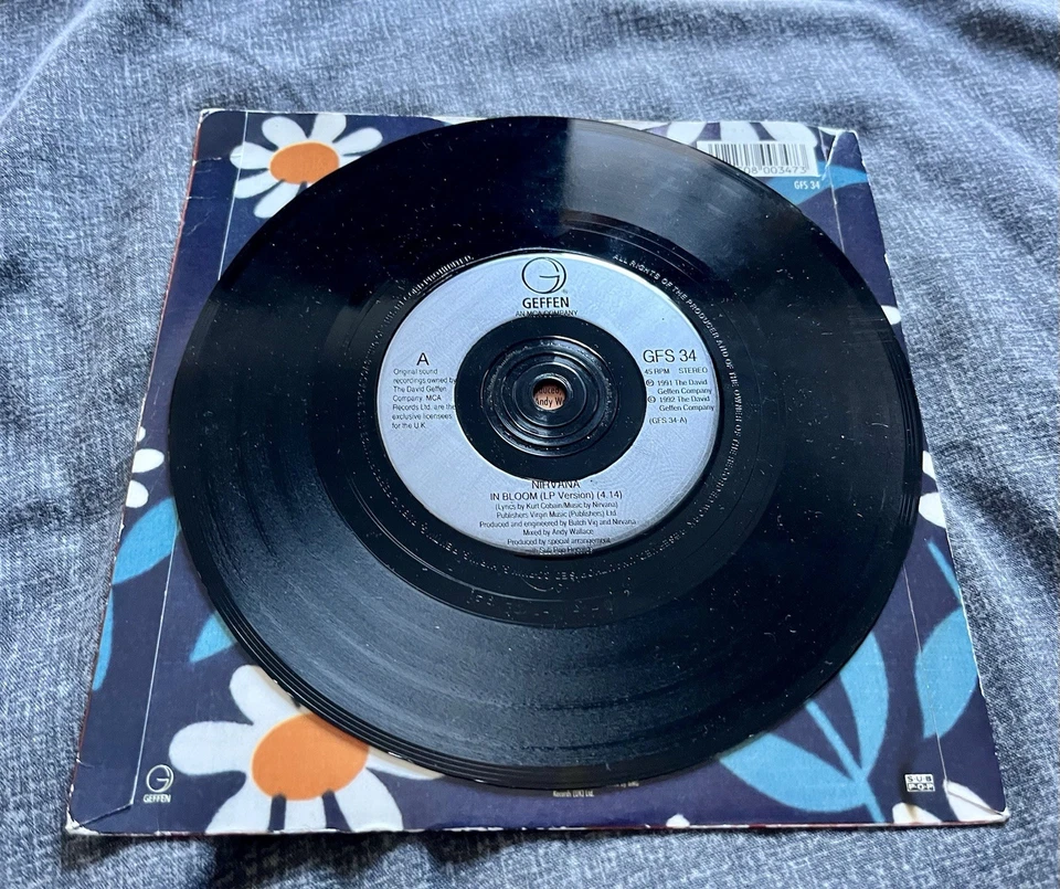 Nirvana - In Bloom - Used Vinyl Record 7 - 47 - H16325A Foto 2 de 4