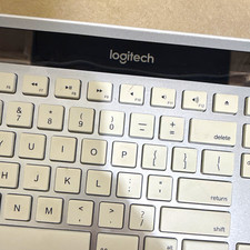 Logitech K750 Solar Wireless Keyboard Silver/...