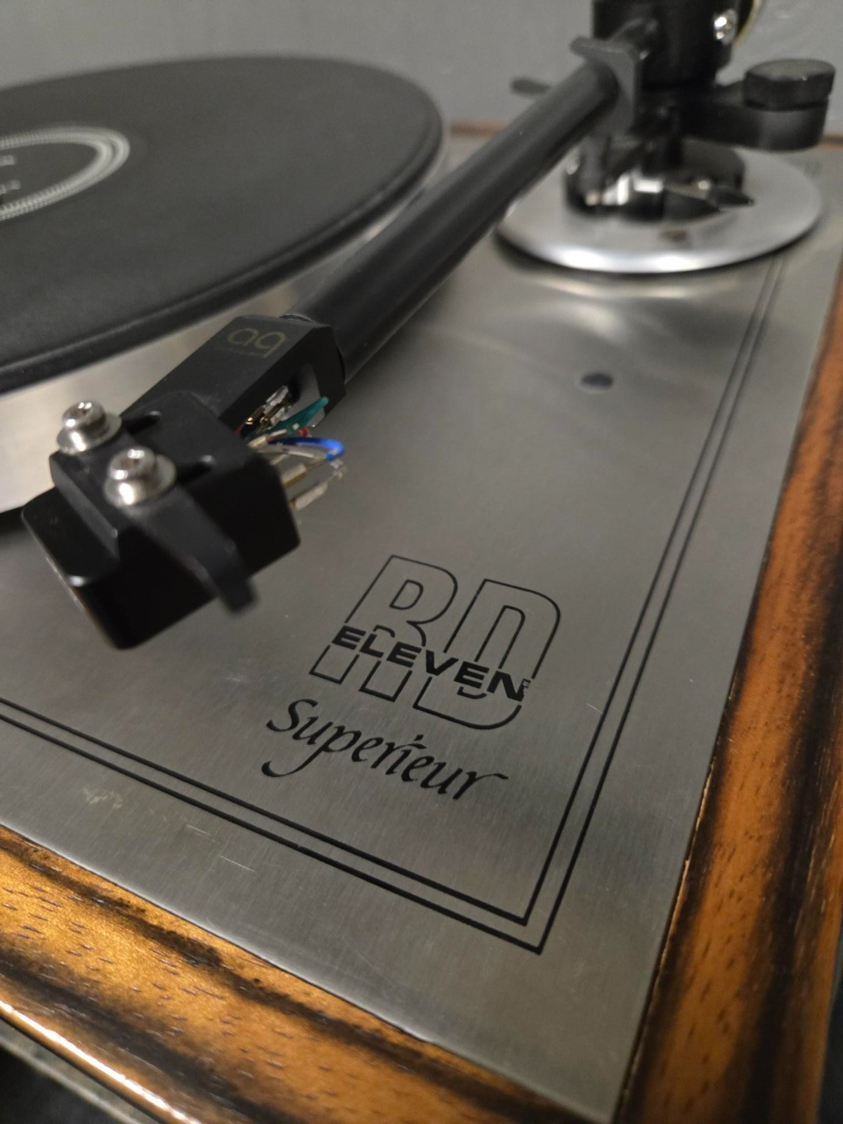 Ariston Audio RD11 Superieur Belt Drive Turntable with Audio