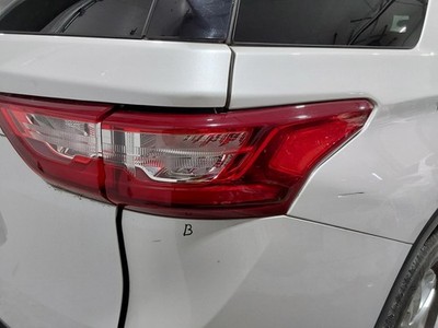 Used Right Tail Light Assembly fits: 2020 Chevrolet Traverse quarter panel mount