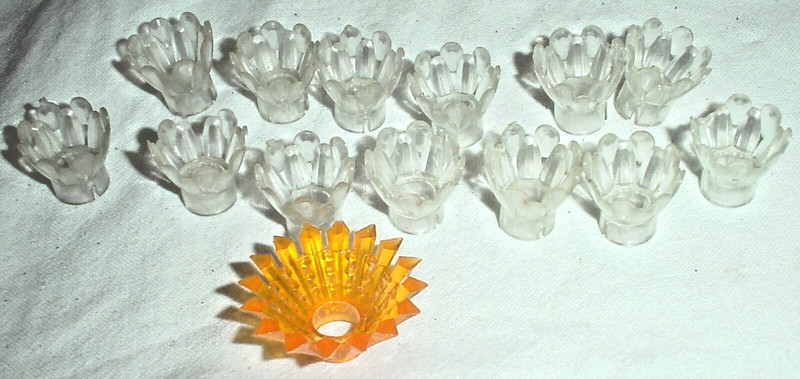 Vintage Christmas Light Bulb 13 Clear & 1 Orange Plastic Flower Reflector Covers
