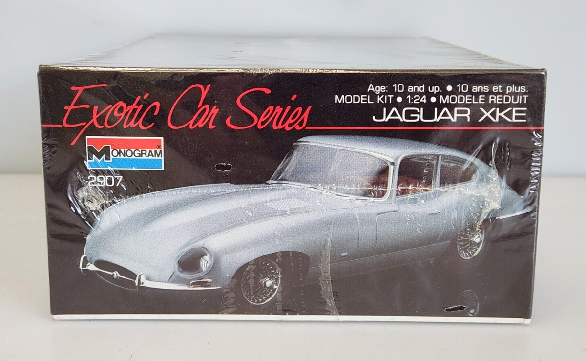 1989 Monogram Jaguar XKE Exotic Car 1/24 Plastic Model Kit 2907