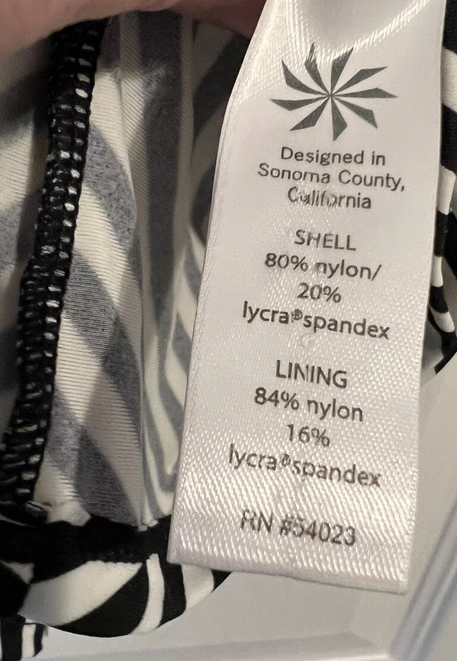 Athleta Swim Dress 34 D DD Black White Striped Classic Swimsuit Summer - Image 4 of 4