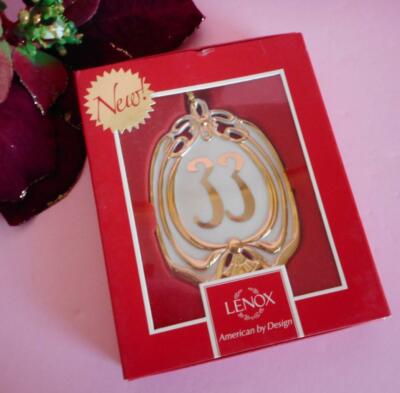 Disney Club 33 Exclusive 2014 Lenox Holiday Christmas Ornament 