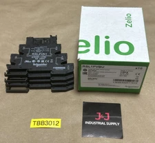 (4) NEW IN BOX- Schneider Electric Socket W/Relay RSL1PVBU Zelio Relay 24VAC/DC