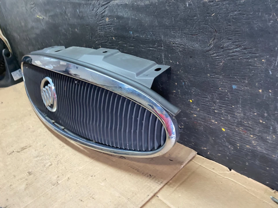 Parrilla delantera cromada Buick LaCrosse Allure 2005 a 2007 T0064 PS Foto 2 de 4