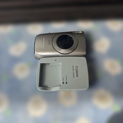 Canon IXY 30S Silver PowerShot SD4000 IS IXUS 300 HS w/Battery
