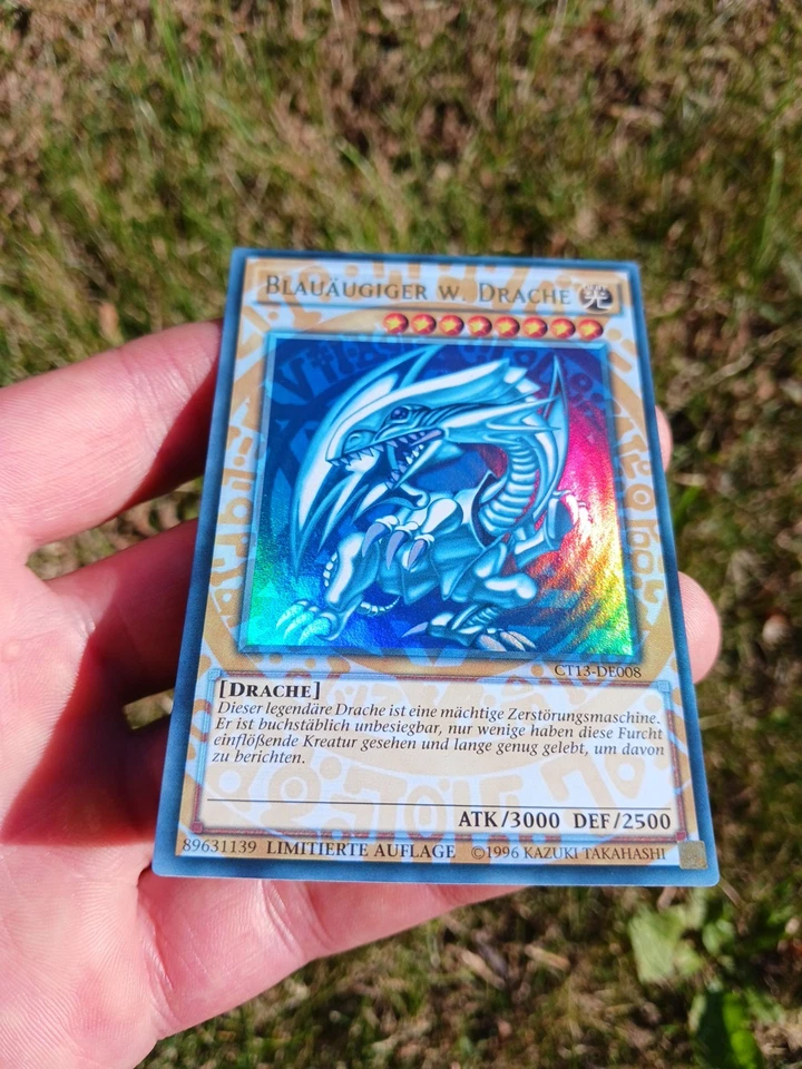 "Magician's Circle" German Blue-Eyes White Dragon CT13-EN008 - NM - Sun Bleached - Image 3 of 4