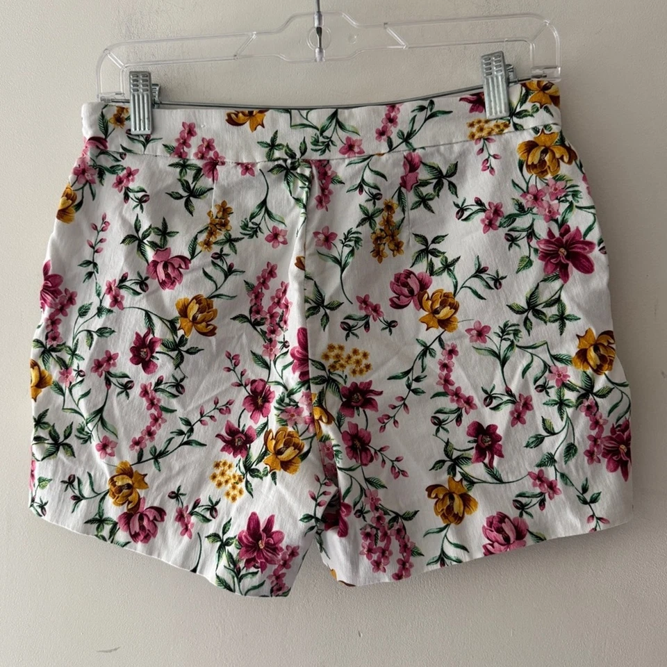 White House Black Market女式花卉尼龙人造丝弹力短裤 — 第 3/4 张图片