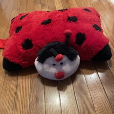 Pillow Pets Ladybug Red Black Lady Bug Soft Stuffed Plush 2010 EUC 17.5 x 18 x 5