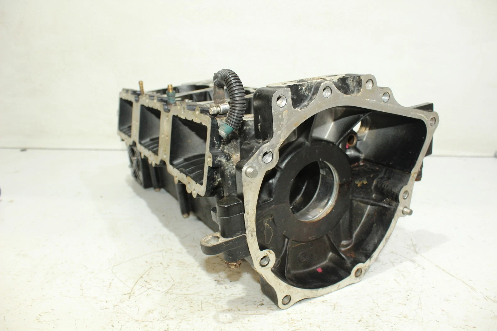 2001-2005 Yamaha Waverunner Xlt1200 Engine Motor Crankcase Crank Cases Block