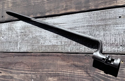 Original Civil War 1862 US Springfield Musket BAYONET ~ Marked US B 301