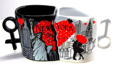 I Love New York His & Hers Mugs Coffee Cup Red Black White Couple in Rain 2