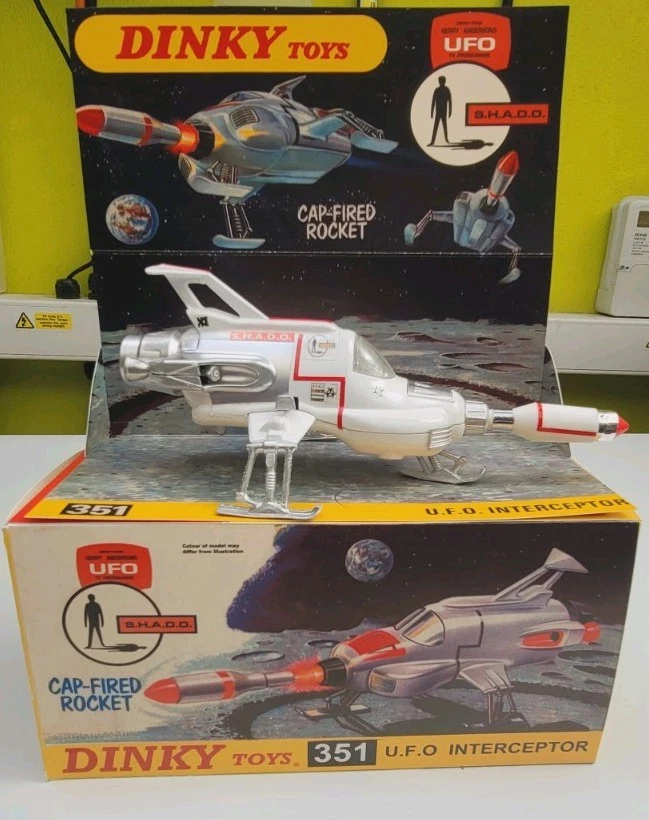 DINKY 351 UFO Interceptor in correct TV colours with missile & Display box.. - Image 3 of 3