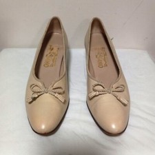 Vintage Salvatore Ferragamo Leather Bow Babydoll Flat Cream Size 8.5 A4 Slim
