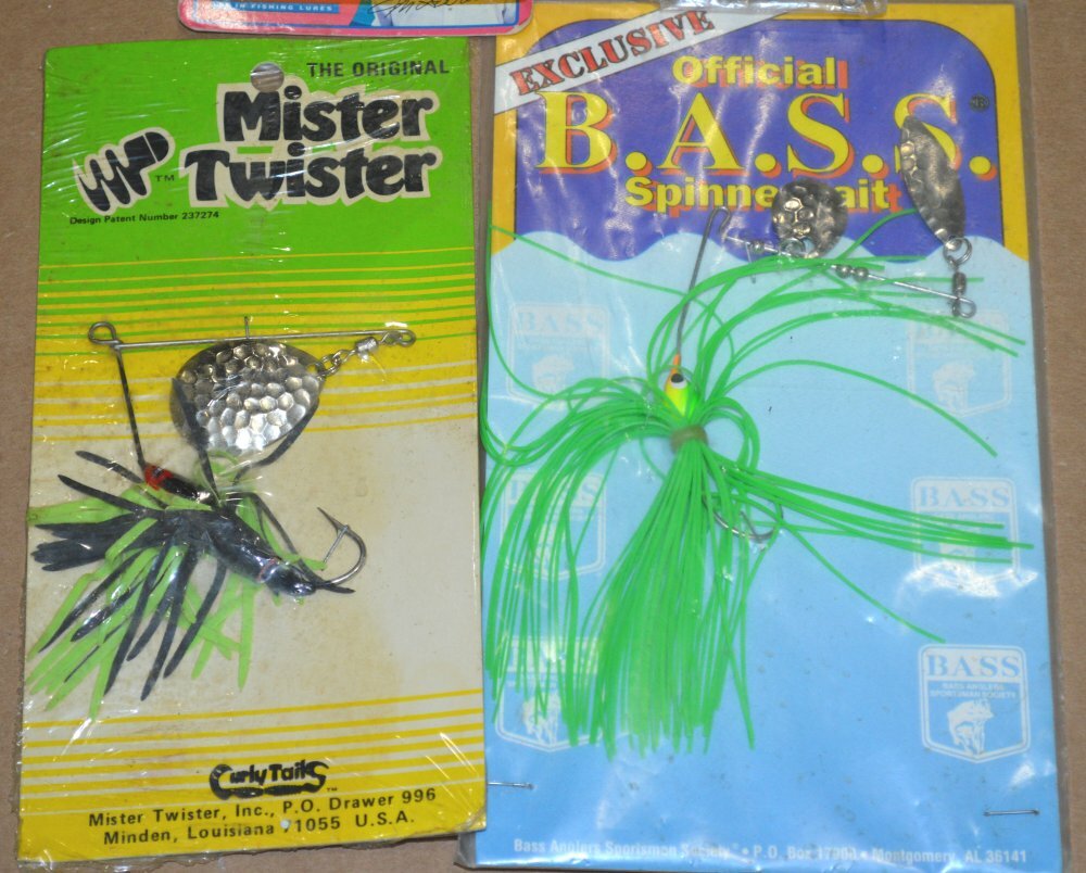 4 Vintage Assorted Spinnerbait, Buzzbait, Rocket Shad Fishing Lures - Image 2