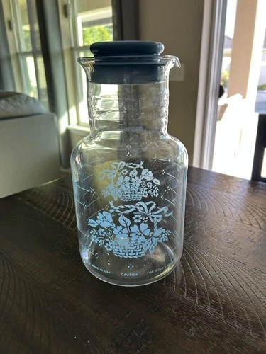 Vintage Pyrex Cornflower Country Blue Juice Carafe Pitcher With Lid (read) 2 Qt