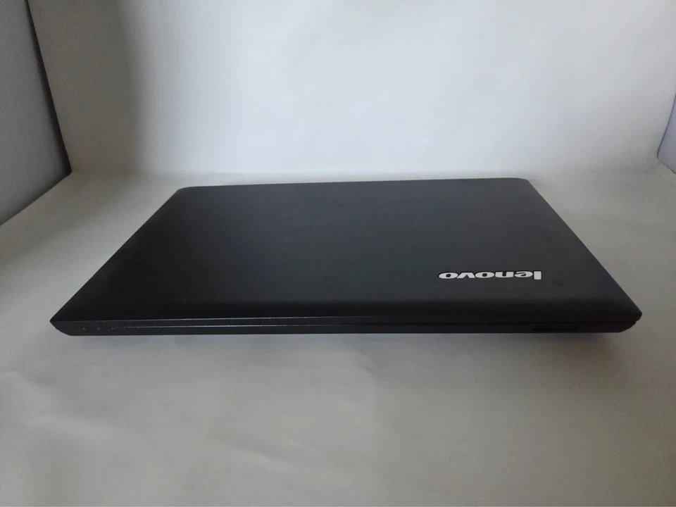 Ноутбук Lenovo B575e процессор AMD E2 Windows 8 Pro с дисплеем 15,6 дюйма - Изображение 2 из 4