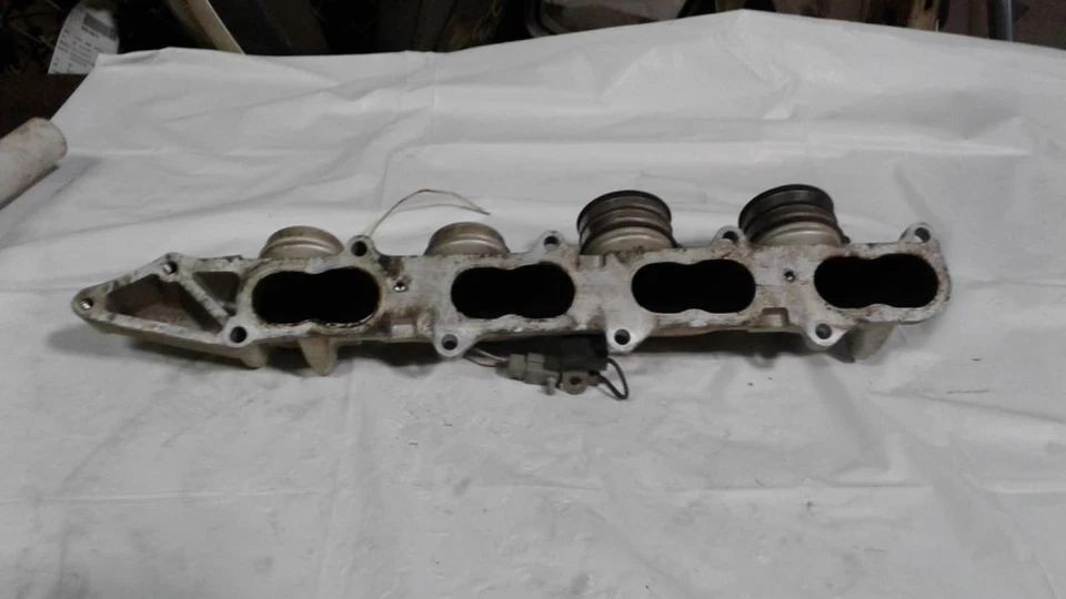 Colector de admisión inferior lado del conductor 99 1999 Ford Taurus 3,4 L KOCA754500 Foto 3 de 4