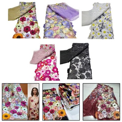 Aufwendiger bestickter Stoff mit Blumenmuster für Kleidung und Handwerk