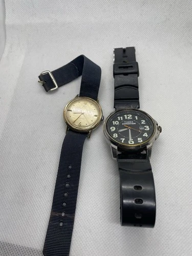 Timex Vintage Wrist Watches Set of 2 Untested