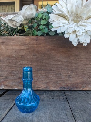 Vintage Unmarked Small 4.5'' Blue Ribbed Bottle **No Lid**