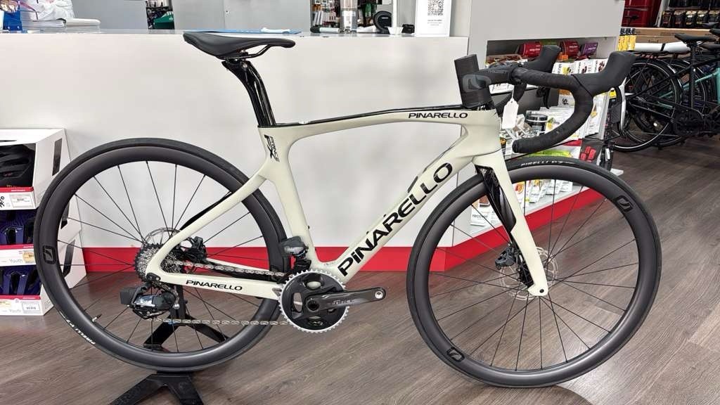 Pinarello Prince FX Force Size 49 Retails 8000