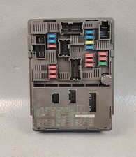 Nissan VERSA / VERSA NOTE Steuerger�t-Ipdm Motorraum OE 284B7 1HR3A