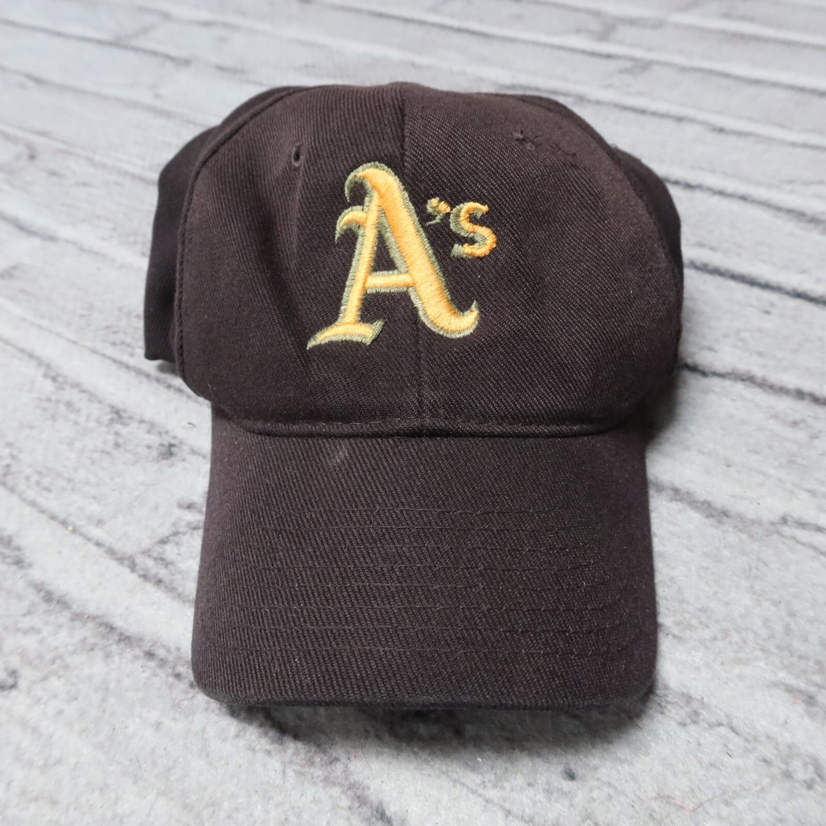 ウェア VINTAGE Oakland Athletics dead stock CAP 7 1/4 New NWT Vintage Deadstock Oakland A's Athletics MLB
