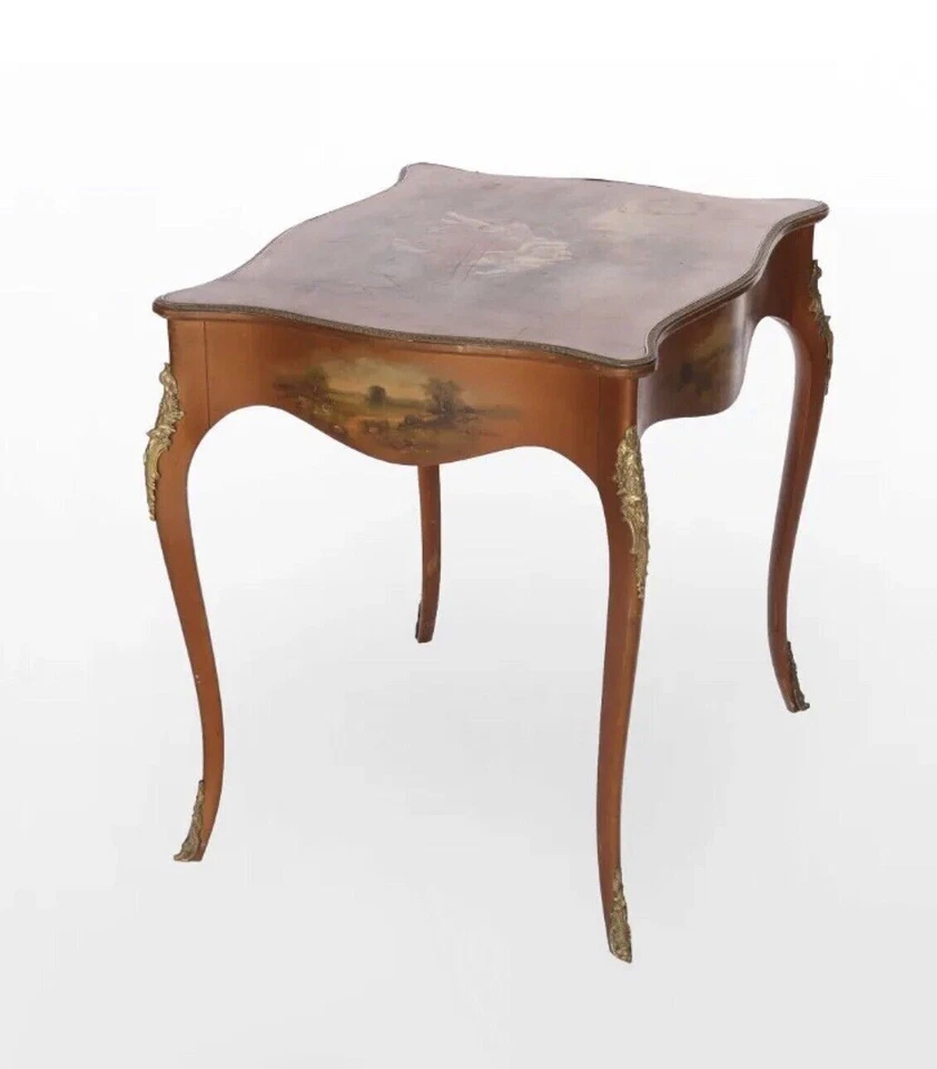 Antiga mesa decorada estilo Vernis Martin com suportes de bronze Ormolu - Imagem 3 de 4