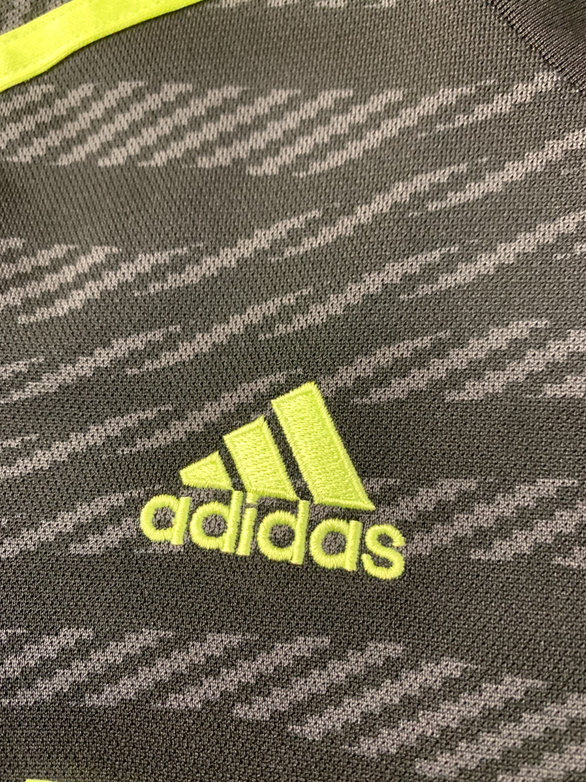 REAL MADRID 2022-2023 FOOTBALL KIT SHIRT JERSEY AND SHORTS THIRD ADIDAS YOUNG XS thumbnail 5