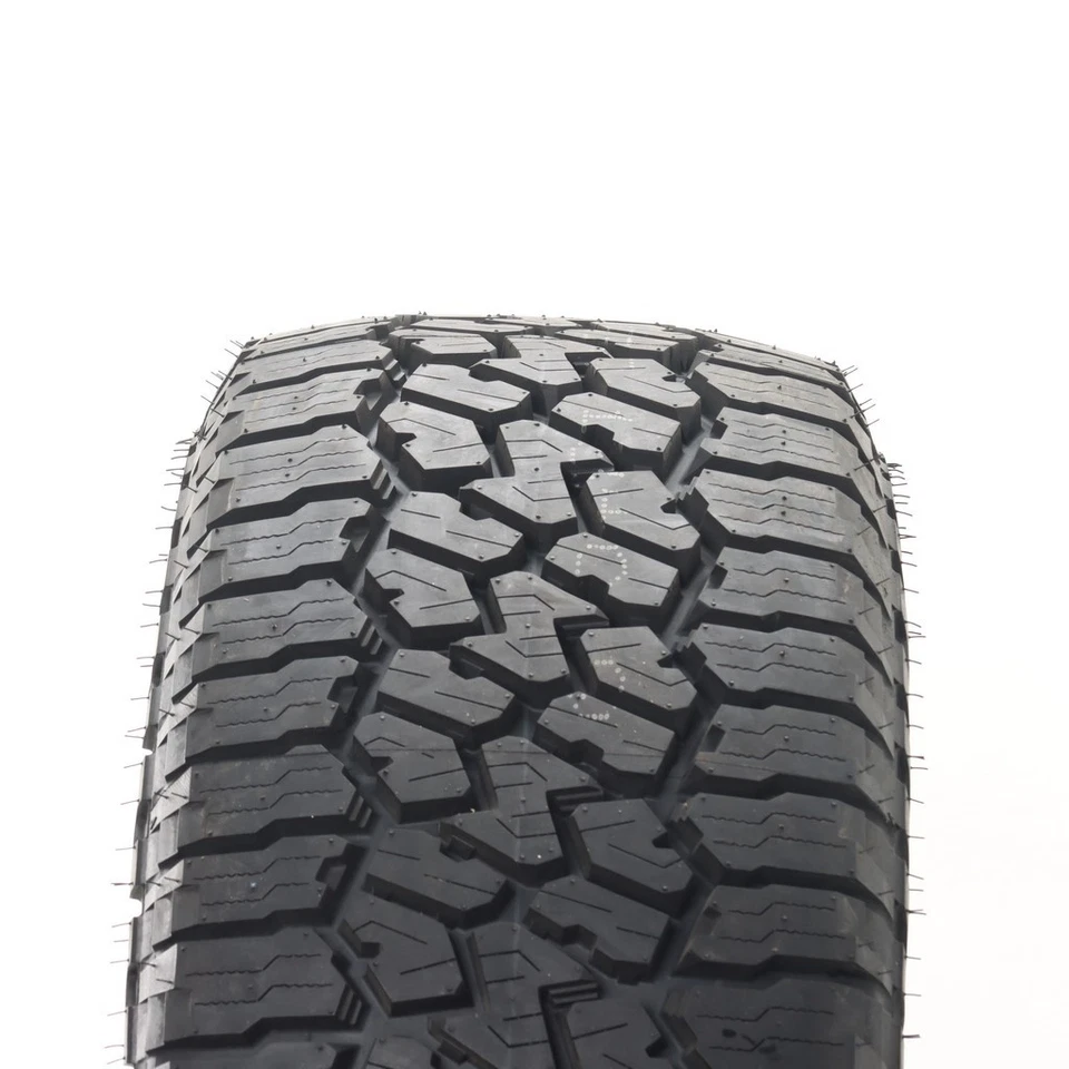 Nuevo LT 305/65R18 Falken Wildpeak A/T3W 128/125R (138IA) Foto 3 de 4