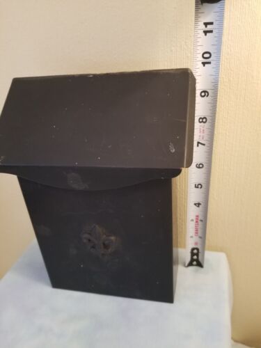 Vintage Metal Wall Mounted Mailbox with Flip Top & Fleur de Lis Symbol on Front - Picture 10 of 13