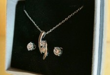 Her Jewellery Swarovski Crystals Ladies Necklace and Earrings Set 