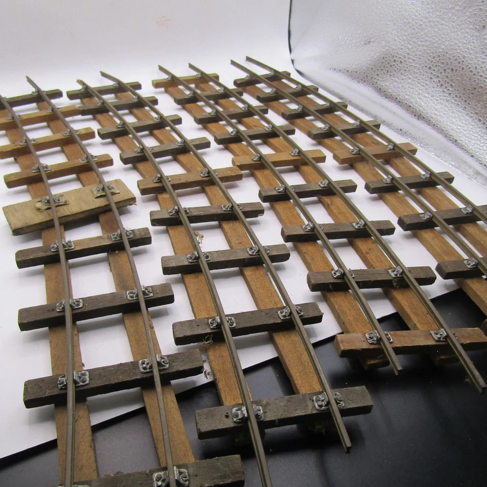 Bassett Lowke O Gauge Or Similar Wood 2 Rail Brass Curve Track 46cm x 4 - Image 2 of 3