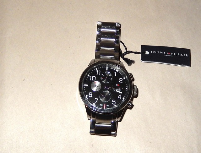 tommy hilfiger men's 1791141 cool sport analog display quartz silver watch