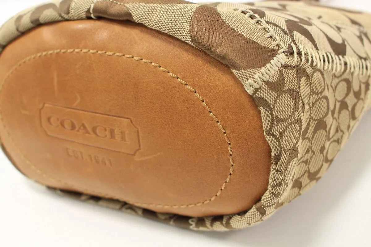 COACH Bucket Patchwork One-Shoulder Bag Signature… - image 11