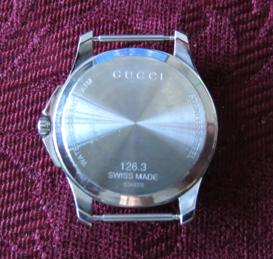 Correa de nailon Gucci para hombre hecha en Suiza G-Timeless de acero inoxidable blanco verde rojo Foto 4 de 4