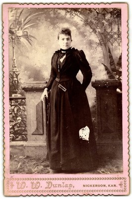 Cabinet Card Circa 1890s W.W. Dunlap Gorgeous Lady In Dress Nickerson KS